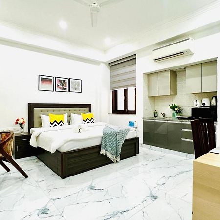 Bluo Studio2 Golf Course Road - Gym, Terrace Garden Gurgaon Eksteriør bilde
