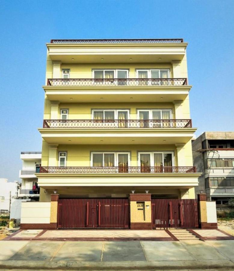 Bluo Studio2 Golf Course Road - Gym, Terrace Garden Gurgaon Eksteriør bilde